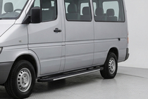 Volkswagen LT 1995–2006 Sidosteg Bosphorus Grey (2 st, aluminium) Mellanhjulbas foto 1