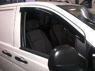 Mercedes Vito W639 2004–2014 Vindavvisare för fönster (2 st, UA) foto 1
