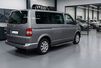 Volkswagen T5 Transporter 2003–2010 Sidosteg Bosphorus Grey (2 st, aluminium) Kort hjulbas foto 1