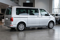 Volkswagen T6 2015–2024 Sidosteg Bosphorus Grey (2 st, aluminium) Lång hjulbas foto 1