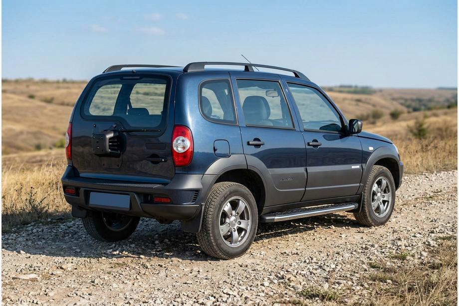 Chevrolet Niva 1998–2020 Sidosteg BlackLine (2 st, aluminium) Image