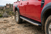 Ford Ranger 2007–2011 Sidosteg BlackLine (2 st, aluminium) foto 1