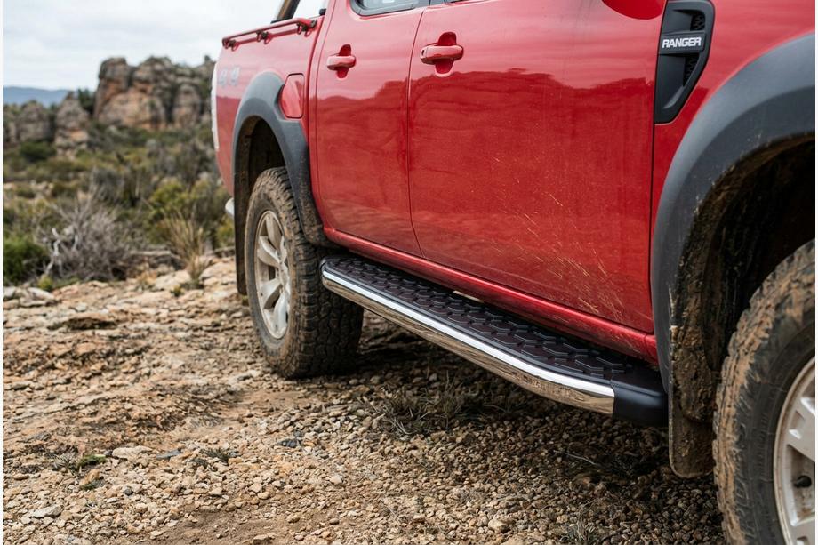 Ford Ranger 2007–2011 Sidosteg BlackLine (2 st, aluminium) Image
