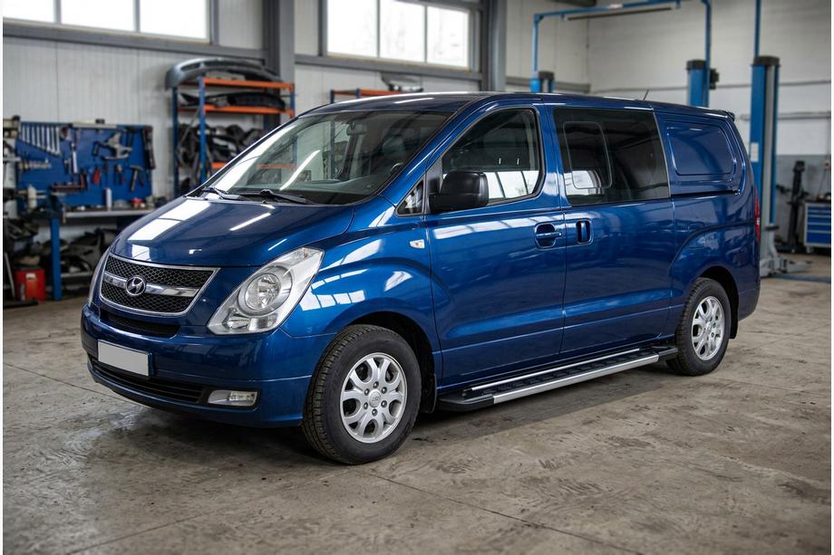 Hyundai H300, H1, Starex 2008–2020 Sidosteg RedLine V1 (2 st, aluminium) Image