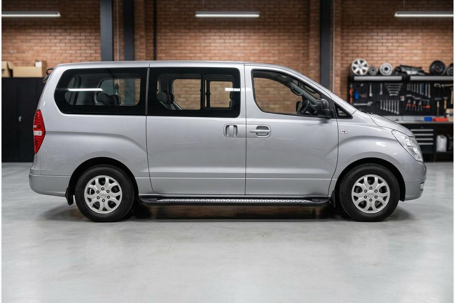 Hyundai H300, H1, Starex 2008–2020 Sidosteg New Vision Black (2 st, aluminium) Image