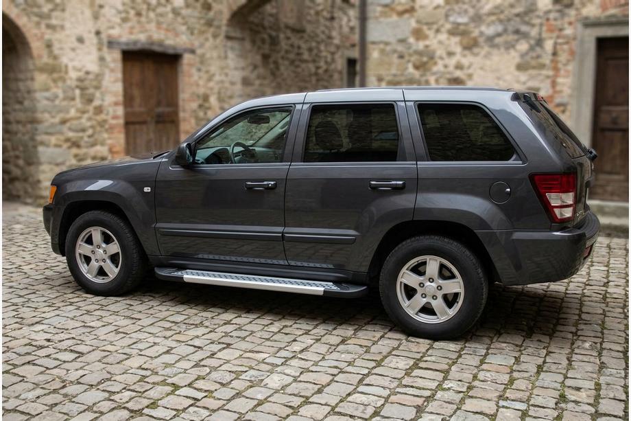 Jeep Grand Cherokee WK 2004–2010 Sidosteg New Vision Grey (2 st, aluminium) Image