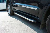 Jeep Grand Cherokee WK2 2010–2021 Sidosteg BlackLine (2 st, aluminium) foto 1