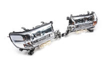 Toyota Land Cruiser 200 2007–2021 Strålkastare fram 2016+ (ORIGINAL) foto 3