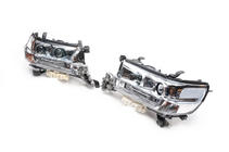 Toyota Land Cruiser 200 2007–2021 Strålkastare fram 2016+ (ORIGINAL) foto 4