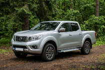 Nissan Navara/NP300 2016– Sidosteg New Vision Grey (2 st, aluminium) foto 1