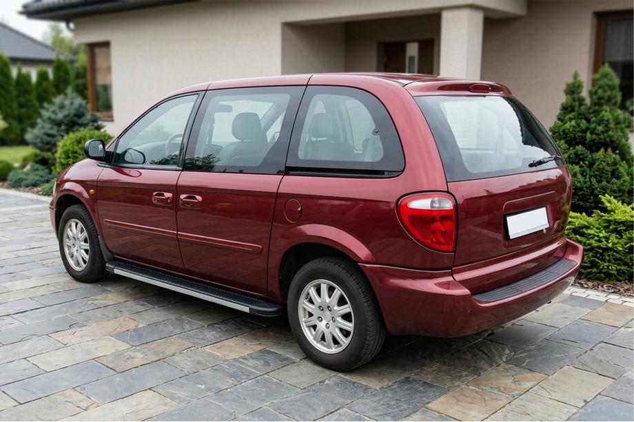 Chrysler Voyager 2001–2007 Sidosteg Maya V1 (2 st, aluminium) Foto 1