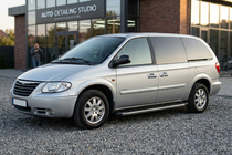 Chrysler Voyager 2001–2007 Sidosteg BlackLine (2 st, aluminium) foto 1