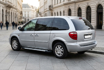 Chrysler Voyager 2001–2007 Sidosteg Line (2 st, aluminium) foto 1
