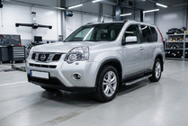 Nissan X-trail T31 2007–2014 Sidosteg BlackLine (2 st, aluminium) foto 1