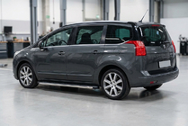 Peugeot 5008 2009–2016 Sidosteg BlackLine (2 st, aluminium) foto 1