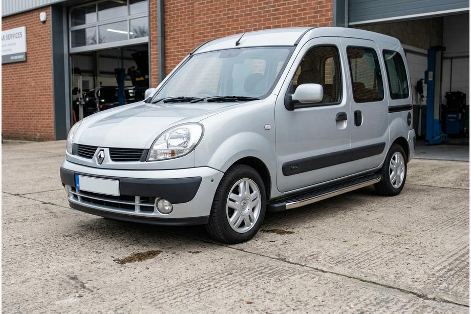 Renault Kangoo 1998–2008 Sidosteg BlackLine (2 st, aluminium) Image