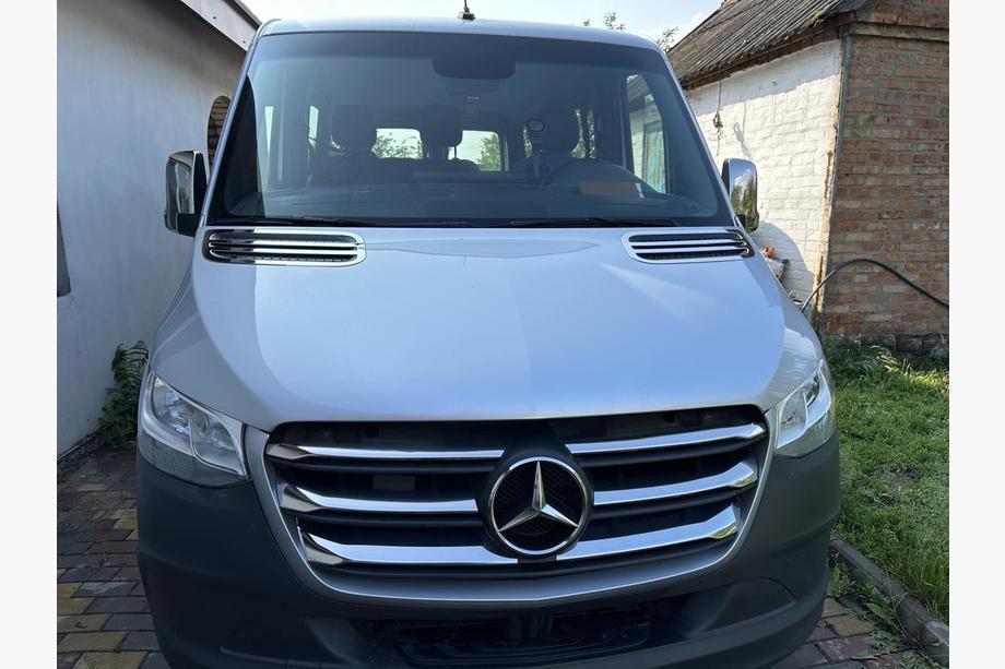 Mercedes Sprinter W907/W910 2018– Grillister (bred modell, 6 st) Image