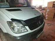 Mercedes Sprinter W906 2006–2018 Motorhuvsdeflektor i kolfiberlook 2006-2013 (EuroCap) foto 4