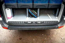 Mercedes Sprinter W907/W910 2018– Bakre stötfångarskydd EuroCap (ABS) foto 1