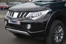 Mitsubishi L200 2015–2024 Motorhuvsdeflektor (2015-2019, EuroCap) foto 3