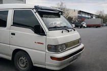 Mitsubishi L300 1986–2013 Vindrutvisir foto 2