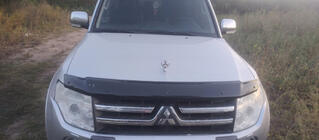 Mitsubishi Pajero Wagon IV 2006–2021 Huvdeflektor (EuroCap) foto 3