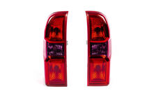 Nissan Patrol Y61 1997–2011 Baklyktor RED (2004-2008, 2 st) foto 3
