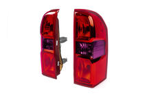 Nissan Patrol Y61 1997–2011 Baklyktor RED (2004-2008, 2 st) foto 1