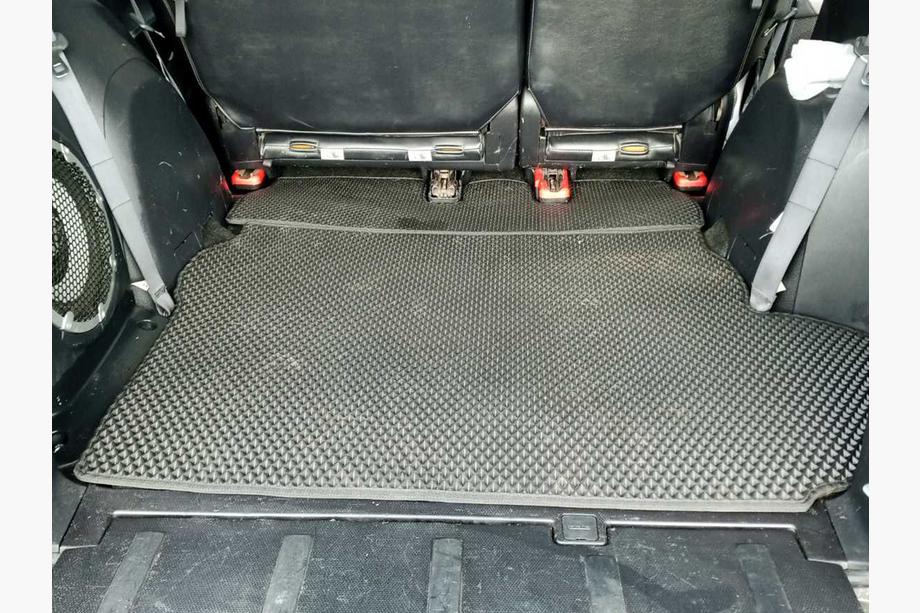 Mitsubishi Outlander 2006–2012 Bagagerumsmatta (EVA, svart) för 7-sits Med subwoofer Foto 8