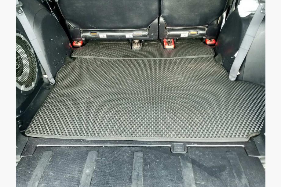 Mitsubishi Outlander 2006–2012 Bagagerumsmatta (EVA, svart) för 7-sits Med subwoofer Foto 7