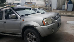 Nissan NP300 1999–2015 Vindrutespoiler (svart blank, 5 mm) foto 8