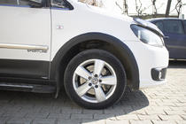 Volkswagen Caddy 2015–2020 Sats med lister och skärmbreddare foto 31