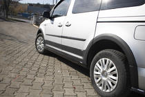 Volkswagen Caddy 2015–2020 Sats med lister och skärmbreddare foto 37
