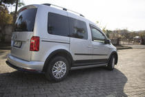Volkswagen Caddy 2015–2020 Sats med lister och skärmbreddare foto 48