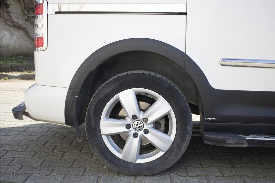 Volkswagen Caddy 2015–2020 Sats med lister och skärmbreddare 1 dörr, kort hjulbas Foto 33