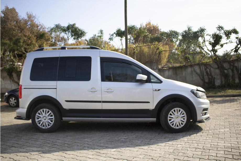 Volkswagen Caddy 2015–2020 Sats med lister och skärmbreddare 1 dörr, kort hjulbas Foto 6