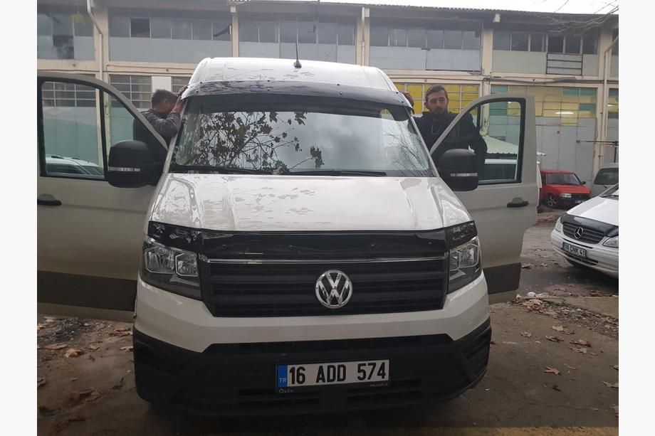 Volkswagen Crafter 2016– Vindrutedeflektor (blank svart, 5 mm) Foto 4