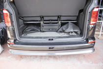 Volkswagen T6 2015–2024 EuroCap stötfångarskydd bak i kolfiberlook (ABS) foto 10