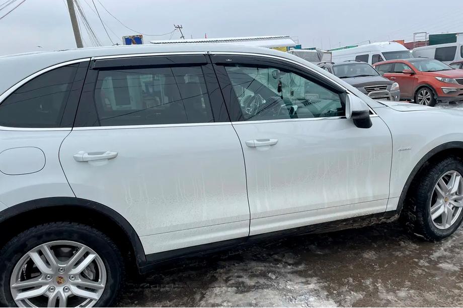 Porsche Cayenne 2010–2017 Vindavvisare med kromlist (4 st, HIC) Foto 7
