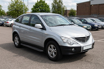 SsangYong Action 2005–2018 Sidosteg Tayga Black (2 st, aluminium) foto 1