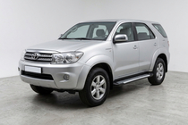 Toyota Fortuner 2006–2015 Sidosteg Line (2 st, aluminium) foto 1