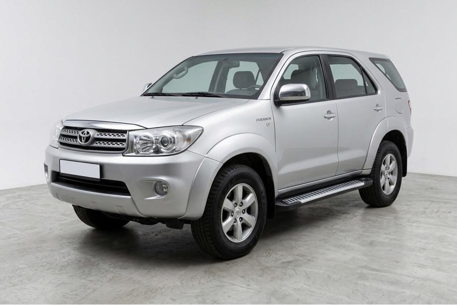 Toyota Fortuner 2006–2015 Sidosteg Line (2 st, aluminium) Image