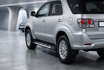 Toyota Fortuner 2006–2015 Sidosteg Sunrise (2 st, aluminium) foto 1