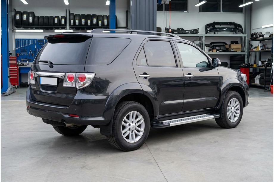 Toyota Fortuner 2006–2015 Sidosteg New Vision Grey (2 st, aluminium) Image