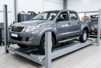 Toyota Hilux 2006–2015 Sidosteg BlackLine (2 st, aluminium) foto 1