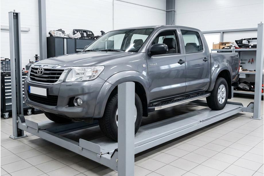 Toyota Hilux 2006–2015 Sidosteg BlackLine (2 st, aluminium) Image