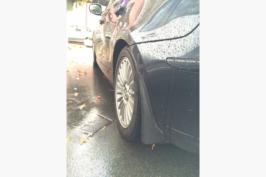 BMW 1-serie E81/E82/E87/E88 2004–2011 Premium stänklappar för E81/87 (4 st) Image