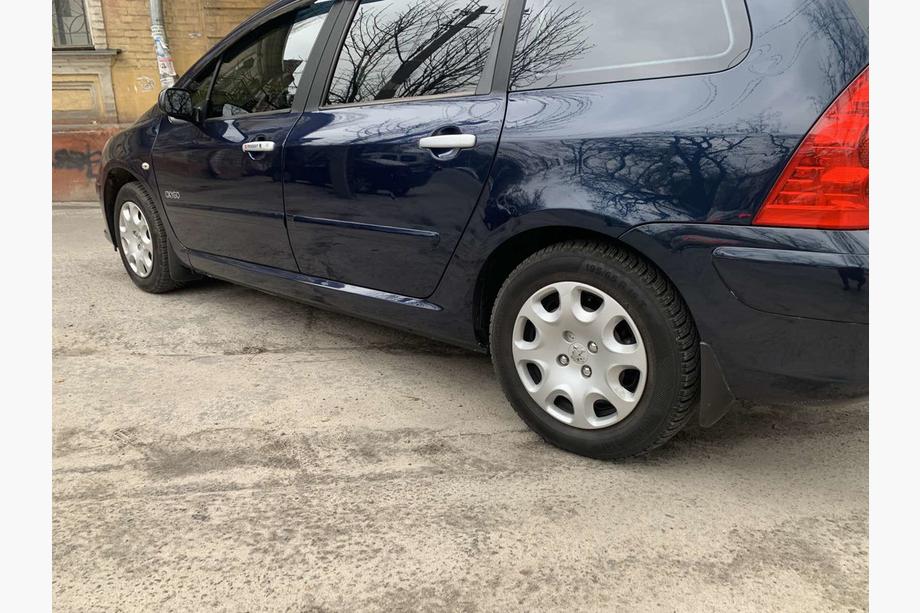 Peugeot 307 2001–2008 Stänkskydd Premium (4 st) Image