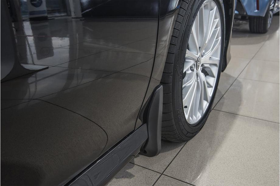 Toyota Camry 2017–2023 Stänkskydd Premium V1 (EU/USA, L/LE/XLE) (4 st) Image