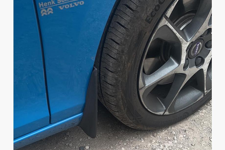 Volvo V40 2012– Stänkskydd Premium (2012-2016, 4 st) Foto 1